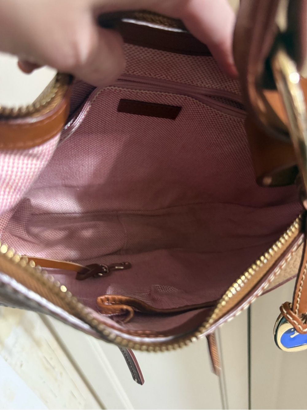 Dooney & Bourke Small Circle Hobo Bag Purse - Picture 5 of 10